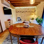 Maison De Jeanne *