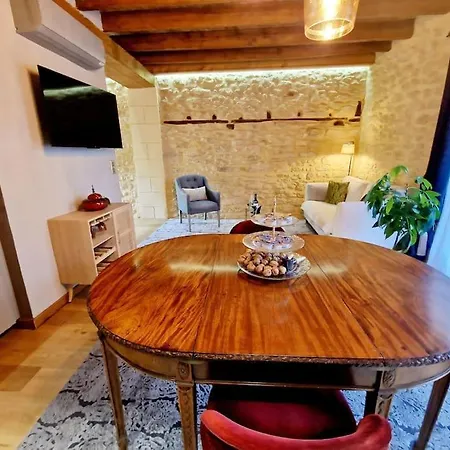 Maison De Jeanne *