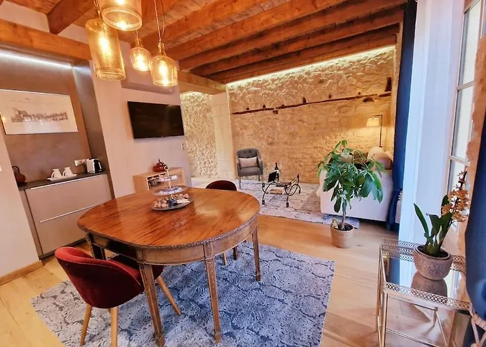 Maison De Jeanne 公寓 *